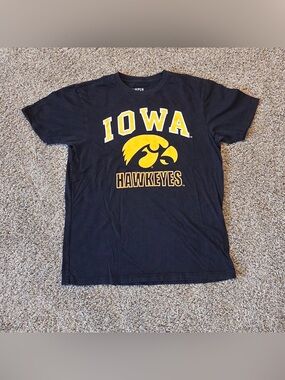 Men’s Large Campus Heritage Black Iowa T Shirt